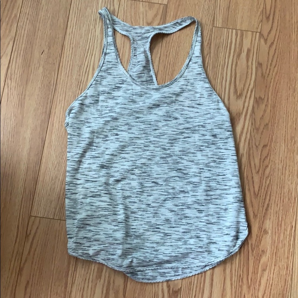Lululemon top size 6